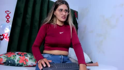 Snapshot of lady_falcon chatting on 16, 2, 2025 LADY online show from 16, 2, 2025