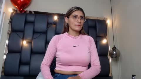 Snapshot of lady_falcon chatting on 18, 2, 2025 LADY online show from 18, 2, 2025