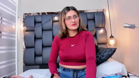 Snapshot of lady_falcon chatting on 17, 9, 2025 LADY online show from 17, 9, 2025