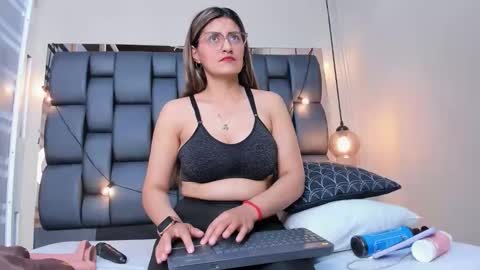 Snapshot of lady_falcon chatting on 21, 9, 2025 LADY online show from 21, 9, 2025