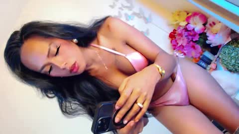 Snapshot of lady_in_black18 chatting on 27, 1, 2025 Stella online show from 27, 1, 2025