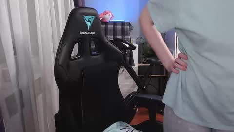 Angelika online show from 7, 10, 2025