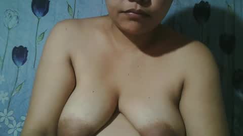 Snapshot of lady_love063 chatting on 28, 1, 2025 lady_love063 online show from 28, 1, 2025