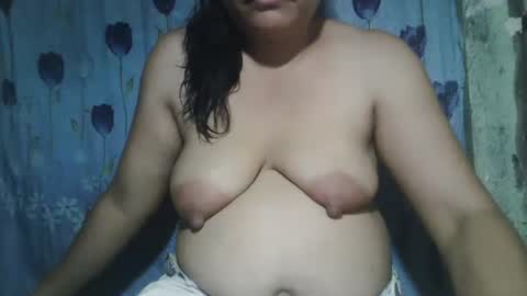 Snapshot of lady_love063 chatting on 14, 10, 2025 lady_love063 online show from 14, 10, 2025