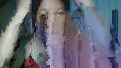 Snapshot of lady_love063 chatting on 19, 11, 2025 lady_love063 online show from 19, 11, 2025