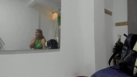 Snapshot of lady_miss___ chatting on 14, 12, 2025 lady_miss___ online show from 14, 12, 2025