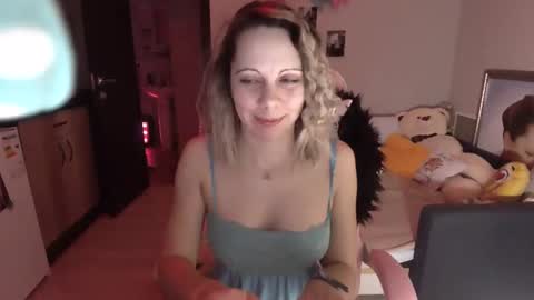 lady_smile69 online show from 15, 12, 2024