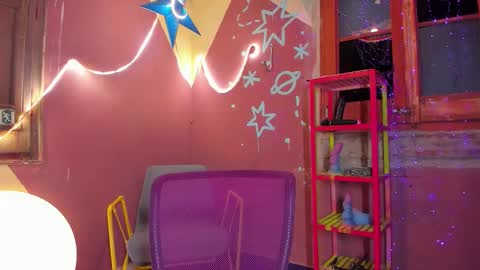 Mia online show from 8, 11, 2025