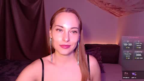 Snapshot of ladyadele1 chatting on 20, 12, 2024 LadyAdele online show from 20, 12, 2024