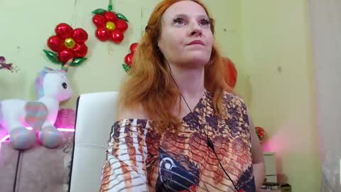 Snapshot of ladybigsmile chatting on 22, 2, 2025 Sima Ladybigsmile online show from 22, 2, 2025