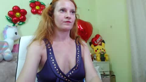 Snapshot of ladybigsmile chatting on 5, 3, 2025 Sima Ladybigsmile online show from 5, 3, 2025