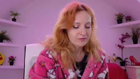 Snapshot of ladybigsmile chatting on 15, 9, 2025 Sima Ladybigsmile online show from 15, 9, 2025