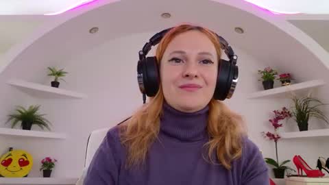 Snapshot of ladybigsmile chatting on 18, 9, 2025 Sima Ladybigsmile online show from 18, 9, 2025