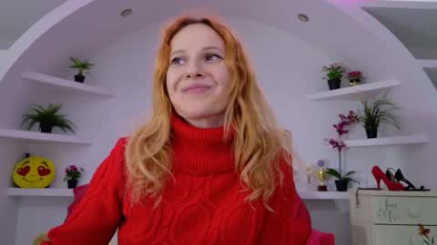 Snapshot of ladybigsmile chatting on 21, 9, 2025 Sima Ladybigsmile online show from 21, 9, 2025