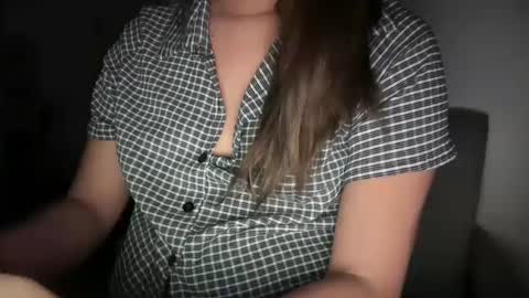 Snapshot of ladybird21 chatting on 12, 12, 2024 Aria online show from 12, 12, 2024