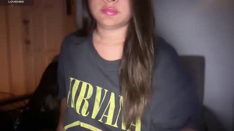 Snapshot of ladybird21 chatting on 28, 11, 2025 Aria online show from 28, 11, 2025