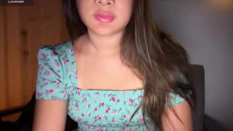 Snapshot of ladybird21 chatting on 30, 11, 2025 Aria online show from 30, 11, 2025