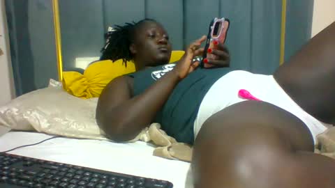 lindah32 online show from 2, 12, 2024