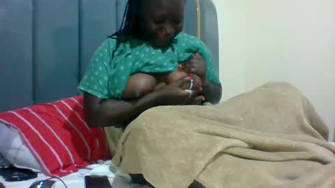 lindah32 online show from 6, 12, 2024