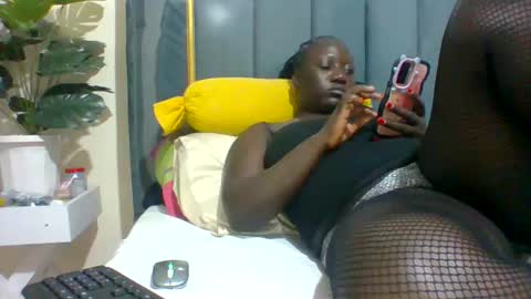 lindah32 online show from 9, 12, 2024