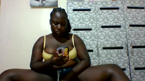 lindah32 online show from 19, 12, 2024