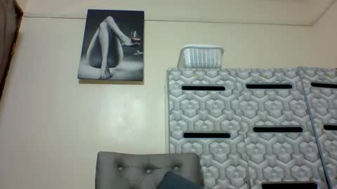 lindah32 online show from 24, 1, 2025