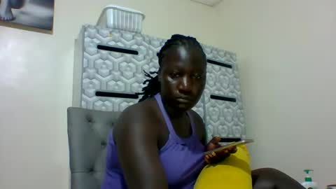 lindah32 online show from 4, 3, 2025