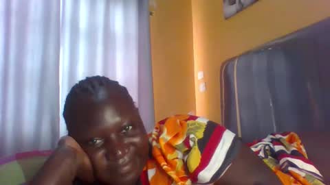 lindah32 online show from 23, 11, 2025