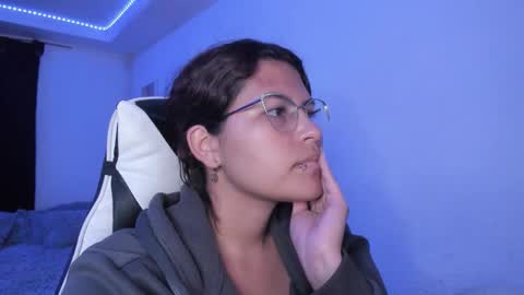  Lady  online show from 9, 9, 2025