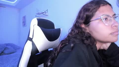  Lady  online show from 18, 9, 2025