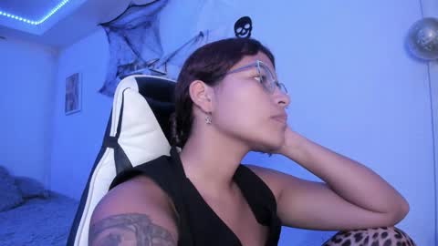  Lady  online show from 9, 10, 2025