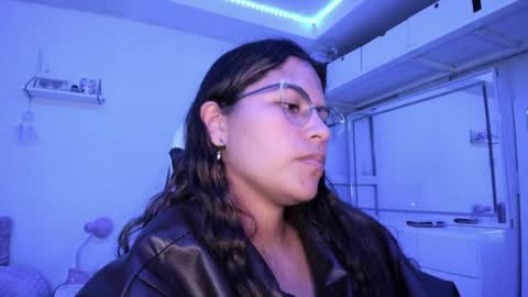  Lady  online show from 9, 7, 2026