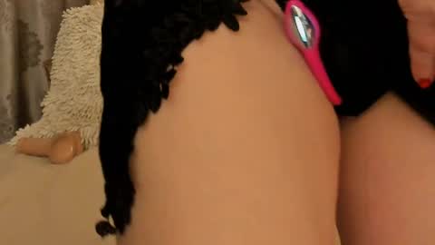 Snapshot of ladyjanyne chatting on 15, 4, 2026 ladyjanyne online show from 15, 4, 2026