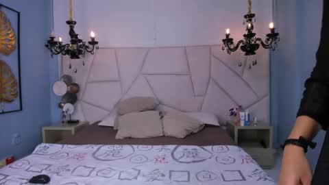 Snapshot of ladykiinky chatting on 8, 11, 2025 Lady Kimky online show from 8, 11, 2025