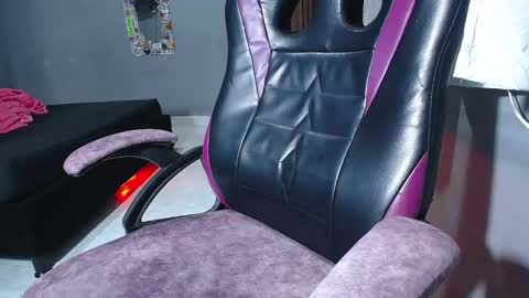 Snapshot of ladynemesis00 chatting on 20, 10, 2025 ladynemesis00 online show from 20, 10, 2025