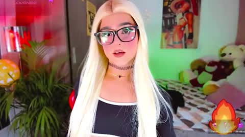 Snapshot of ladynoah chatting on 19, 9, 2025 Noah Smith online show from 19, 9, 2025