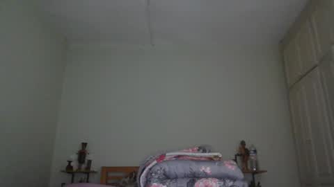 Snapshot of ladysarah101 chatting on 18, 9, 2025 Sarah Sam online show from 18, 9, 2025