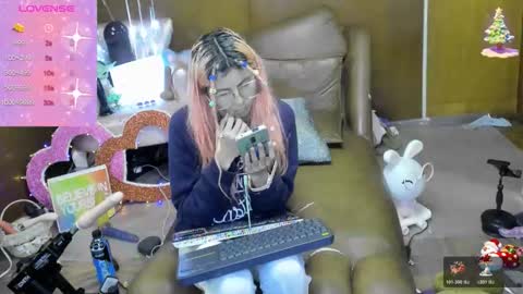 Snapshot of laflakita21 chatting on 19, 10, 2025 Skinnygirl online show from 19, 10, 2025