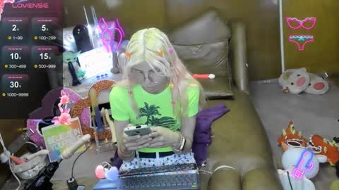 Snapshot of laflakita21 chatting on 12, 11, 2025 Skinnygirl online show from 12, 11, 2025