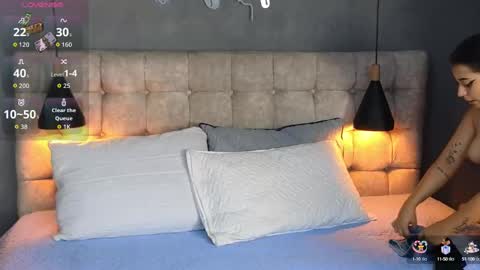 Snapshot of laia_and_aloby chatting on 16, 9, 2025 online show from 16, 9, 2025