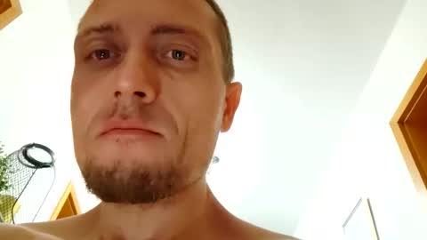 Snapshot of laichzeit1881 chatting on 4, 10, 2025 laichzeit1881 online show from 4, 10, 2025