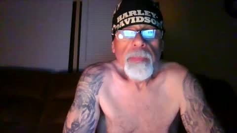 Snapshot of laidbackluxury chatting on 19, 5, 2026 laidbackluxury online show from 19, 5, 2026