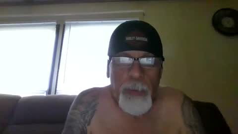 Snapshot of laidbackluxury chatting on 2, 6, 2026 laidbackluxury online show from 2, 6, 2026