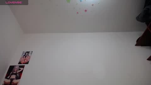 Snapshot of laila_laly chatting on 2, 3, 2025 Leila Laly online show from 2, 3, 2025