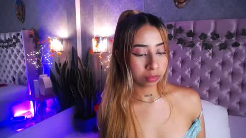 Laila Stilwills online show from 11, 11, 2025