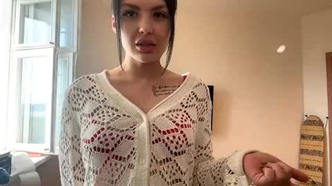 Lina online show from 7, 5, 2026