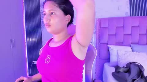 Snapshot of laly_cherry_ chatting on 3, 10, 2025 Laura online show from 3, 10, 2025