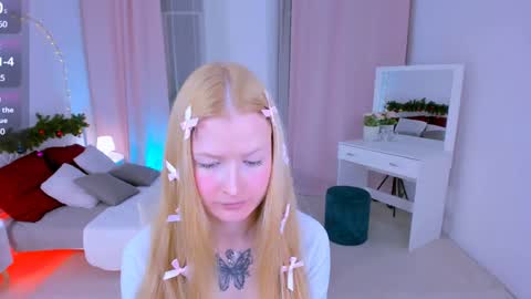 Snapshot of laly_peach chatting on 21, 12, 2024 Laly online show from 21, 12, 2024