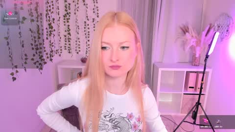 Snapshot of laly_peach chatting on 23, 12, 2024 Laly online show from 23, 12, 2024
