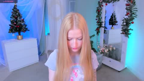 Snapshot of laly_peach chatting on 6, 1, 2025 Laly online show from 6, 1, 2025
